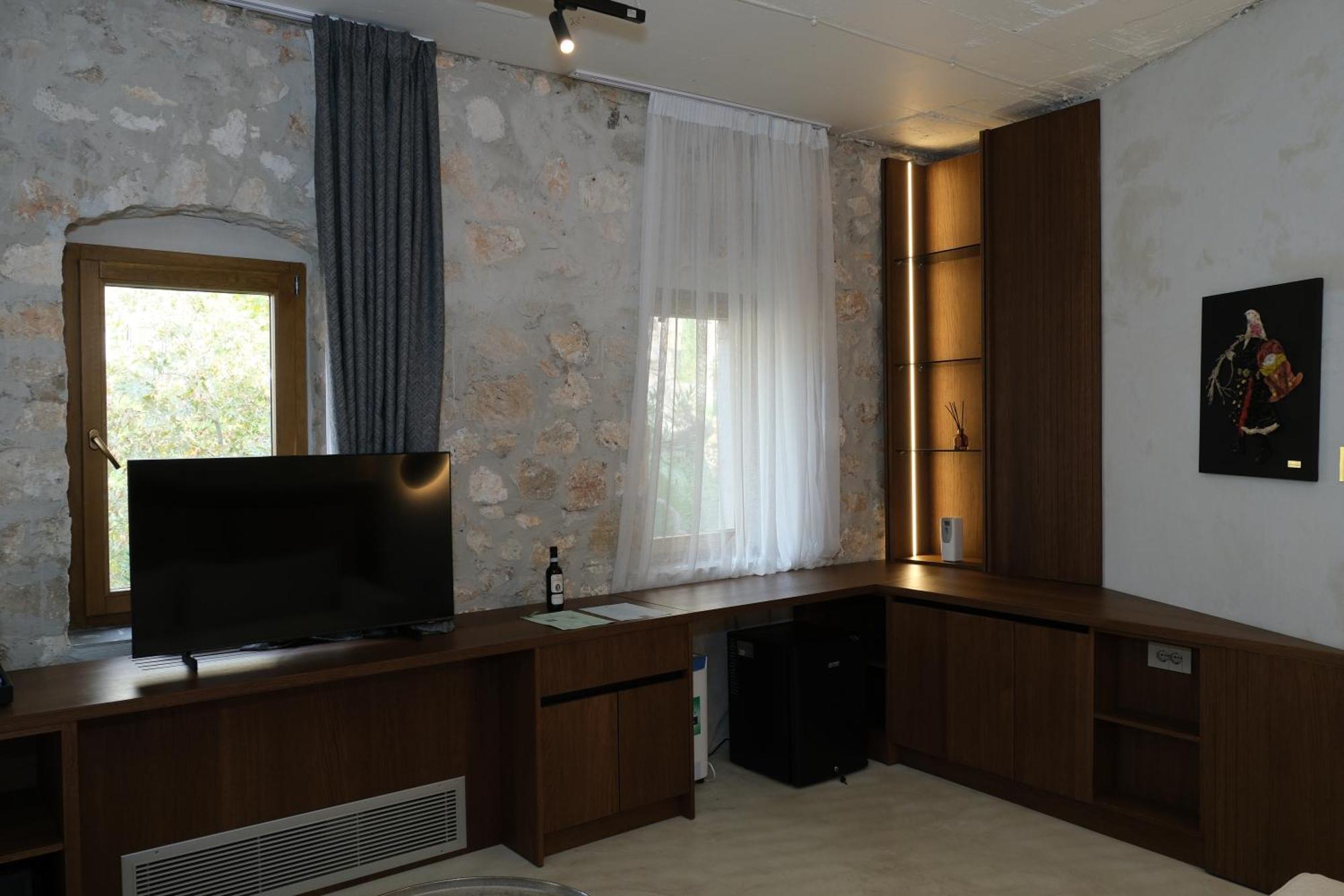 Zoe Hora Hotel Dhërmi Kültér fotó